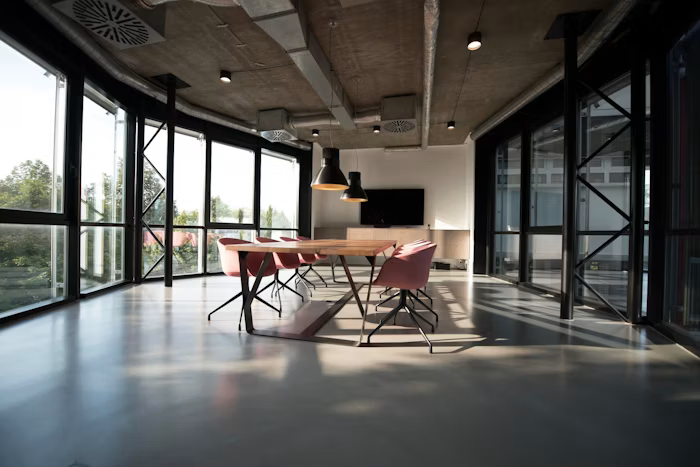 EliteFundsMonitor office exterior in the financial district